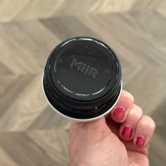 Vuori Branded Miir White Insulated Water Bottle - 20oz - Picture 6 of 6